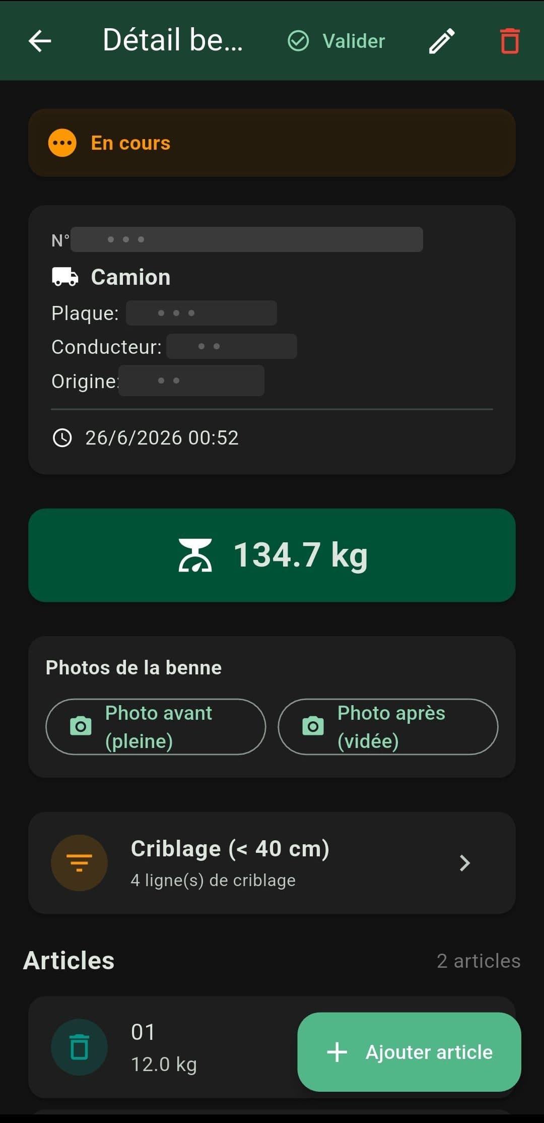 Capture d'écran de dechetri : détail d'une benne de déchets volumineux — pesée totale, photos avant et après, criblage inférieur à 40 cm et articles saisis